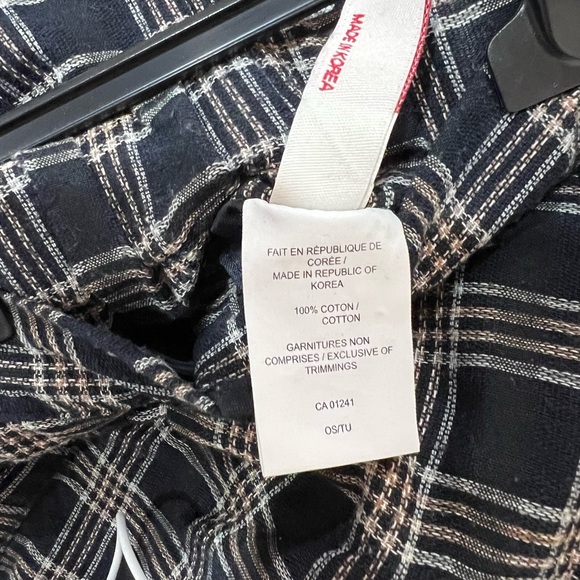 MIDI plaid skirt with button and pockets - Picture 3 of 8